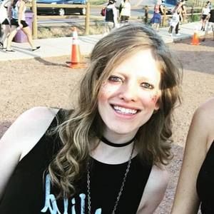 Meet your Posher, Dara